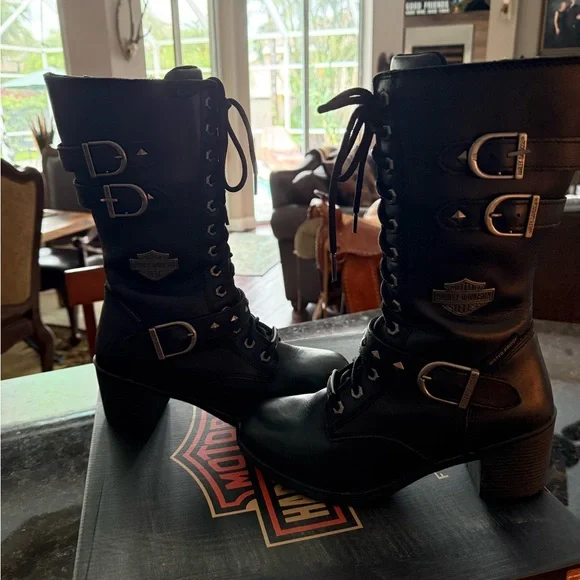 Harley-Davidson women’s black Leather motorcycle boots - Picture 2 of 5